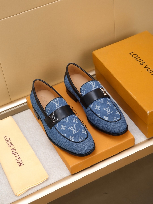 ルイヴィトン靴正面デザイン